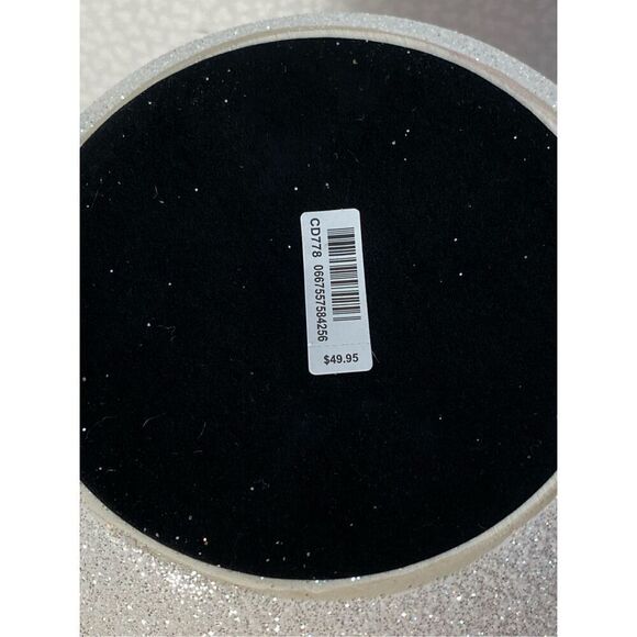 Bath and Body Works Glittery Snowman 3-Wick Candle Holder - Picture 6 of 6